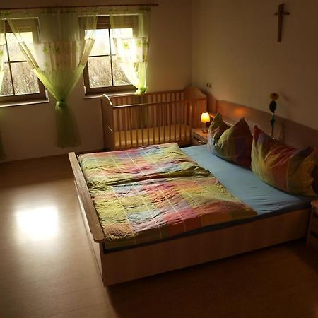 Haus Schober Apartment Уиндишгарстен Екстериор снимка
