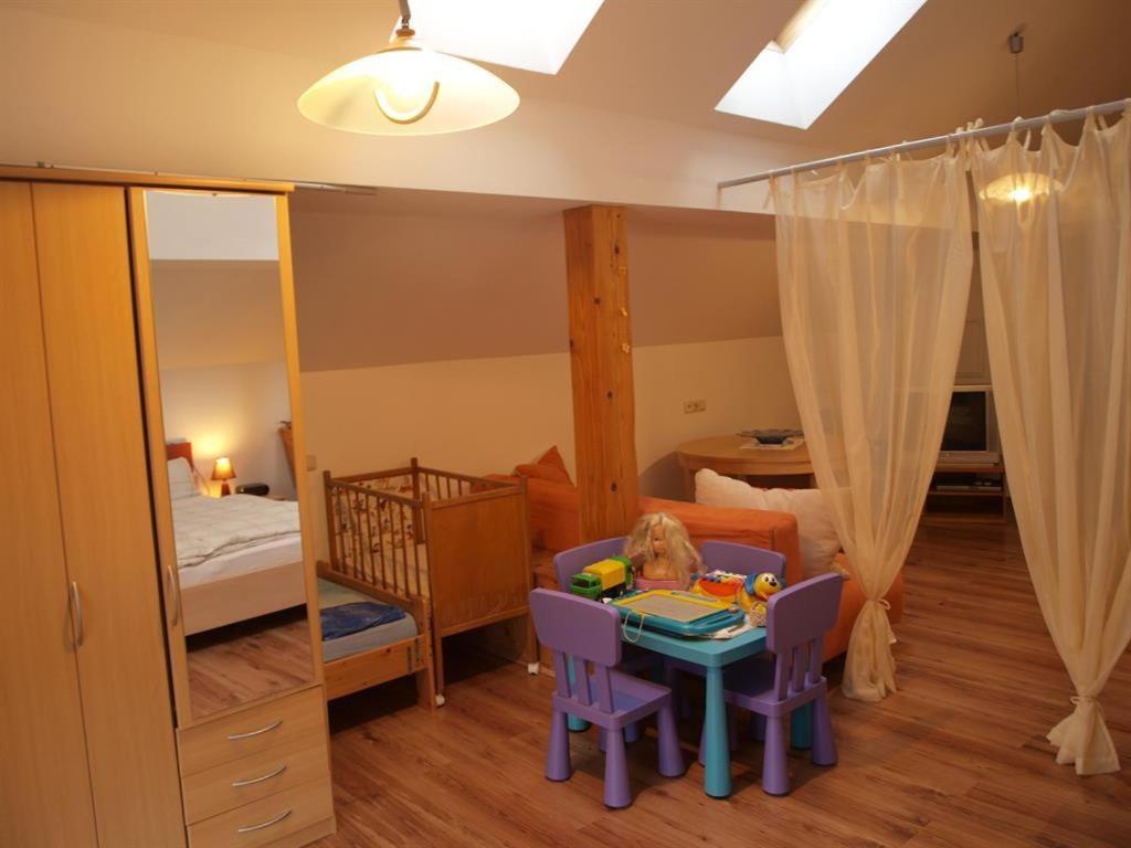 Haus Schober Apartment Уиндишгарстен Екстериор снимка