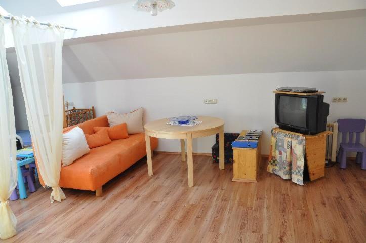 Haus Schober Apartment Уиндишгарстен Екстериор снимка