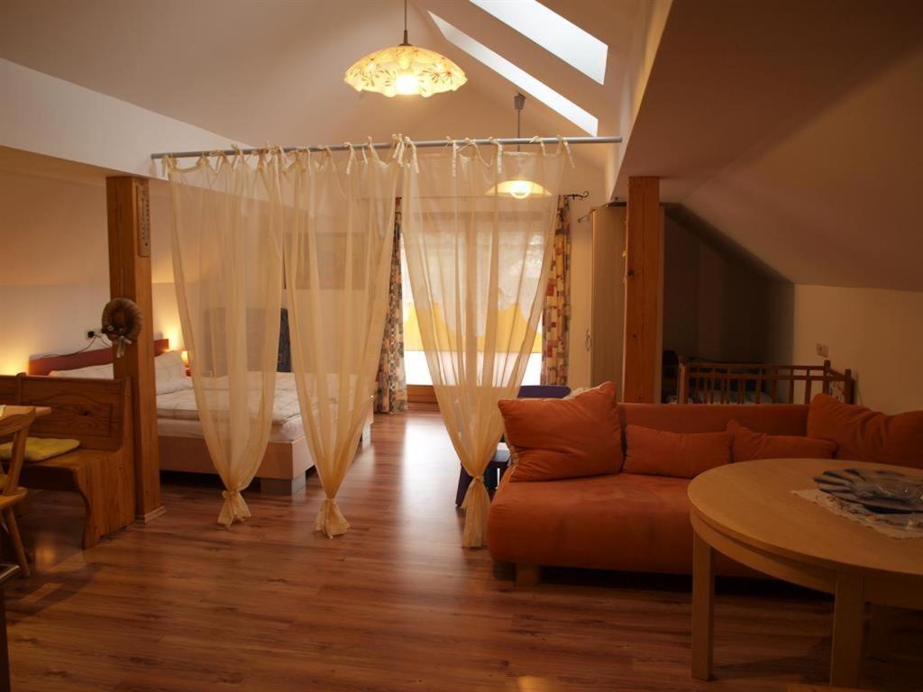 Haus Schober Apartment Уиндишгарстен Екстериор снимка